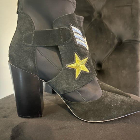 Ankle booties - Picture 2 of 4